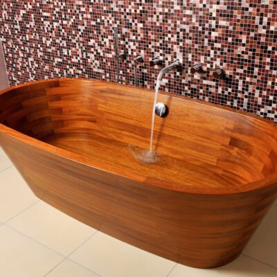 Luxury European Vendome freestanding elongated bathtub with integrated overflow line by IMAGE